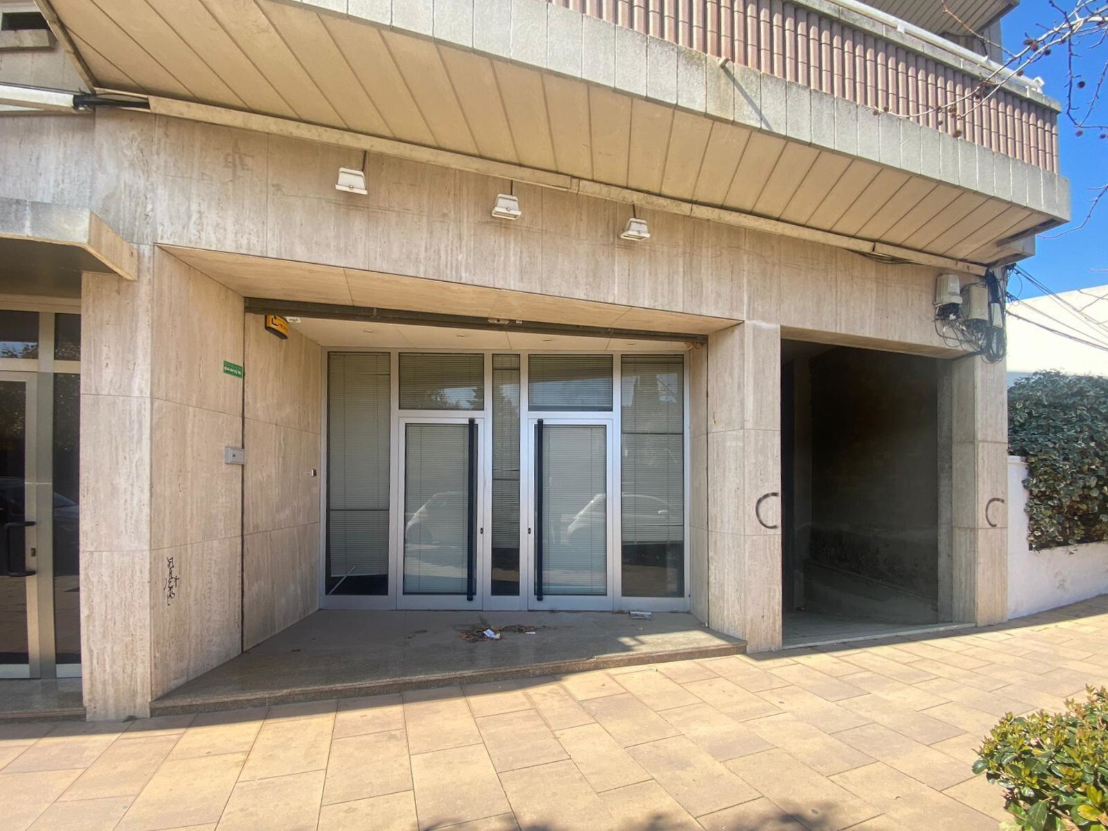 Bureaux/Local commercial dans La Roca del Vallès, Barcelona à louer Photo de l’immeuble– Image 1 sur 4