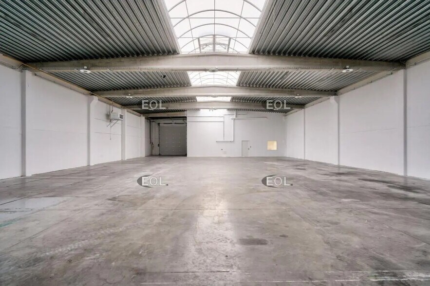 Industriel/Logistique dans Roncq à louer - Photo de l’immeuble – Image 3 sur 5