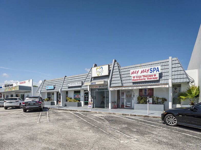 2633 E Commercial Blvd, Fort Lauderdale, FL à louer - Photo principale – Image 1 sur 10