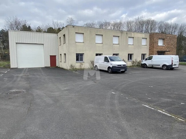 Plus de détails pour Bureau, Local d'activités à louer