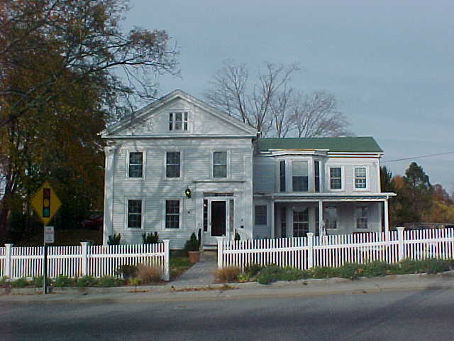 4 Fort Hill Rd, Groton, CT à vendre - Photo de l’immeuble – Image 2 sur 11