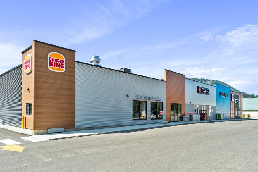 530-534 Main St, Sicamous, BC à vendre - Photo de l’immeuble – Image 3 sur 5