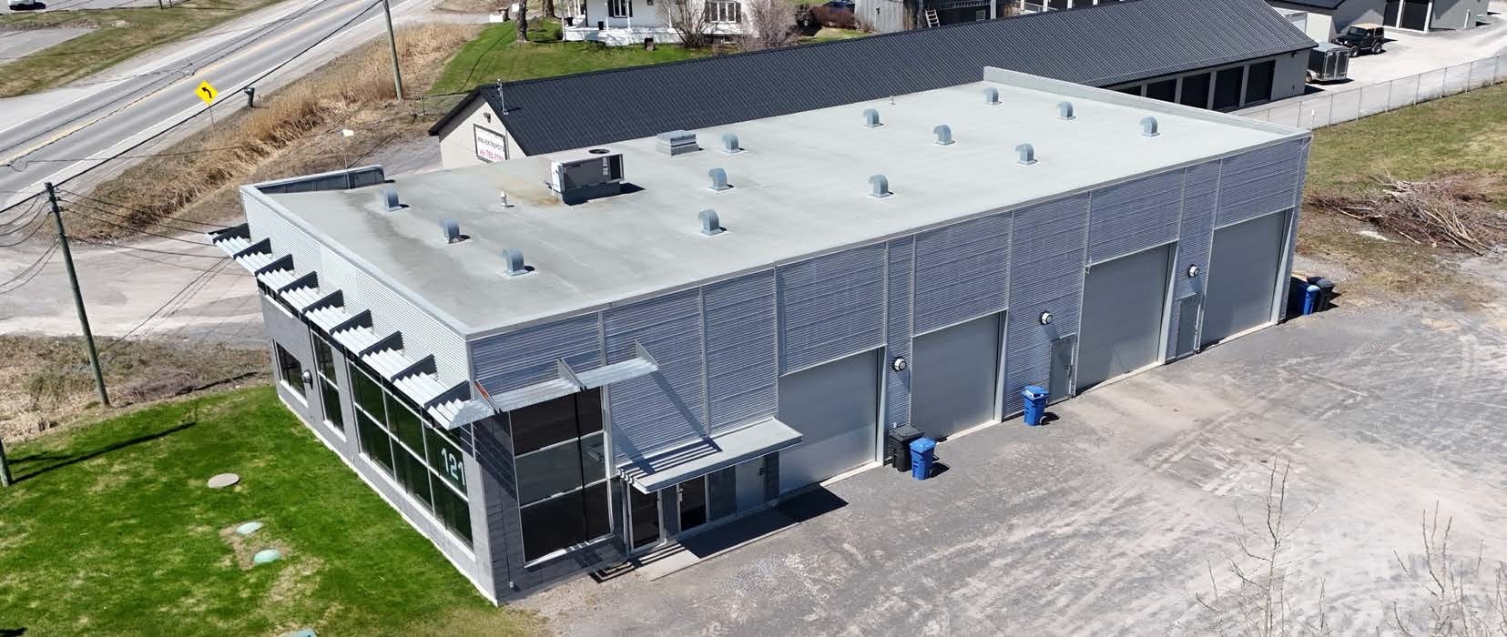 121 Rte 158, Saint-Thomas, QC à louer Photo principale– Image 1 sur 4