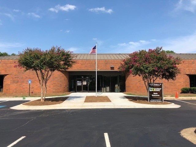 3159 Campus Dr, Norcross, GA à louer - Autre – Image 1 sur 28