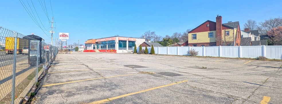 564 Hempstead Tpke, West Hempstead, NY à vendre - Photo de l’immeuble – Image 3 sur 7