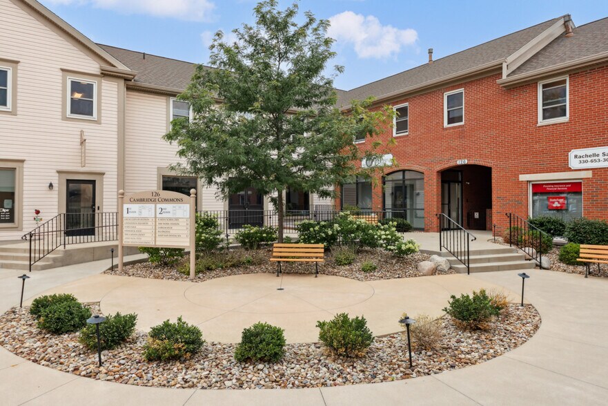 126 W Streetsboro St, Hudson, OH à vendre - Photo de l’immeuble – Image 3 sur 20