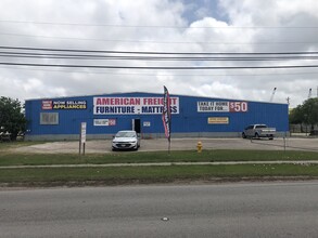 5568 Ayers St, Corpus Christi, TX à vendre Photo de l’immeuble– Image 2 sur 4