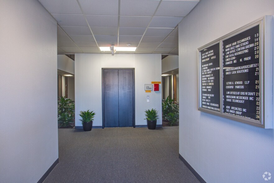 20501 Katy Fwy, Katy, TX à louer - Photo intérieure – Image 3 sur 11