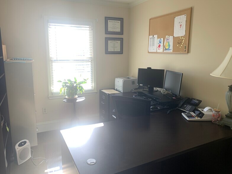 1165 Cedar Shoals Dr, Athens, GA à vendre - Photo de l’immeuble – Image 2 sur 43