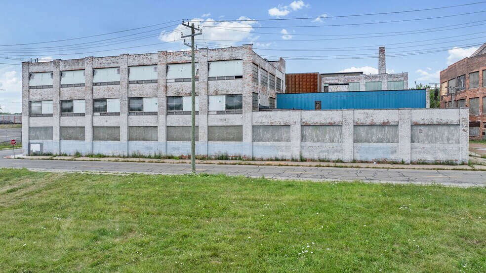 4444 Lawton Ave, Detroit, MI à vendre - Photo de l’immeuble – Image 3 sur 34