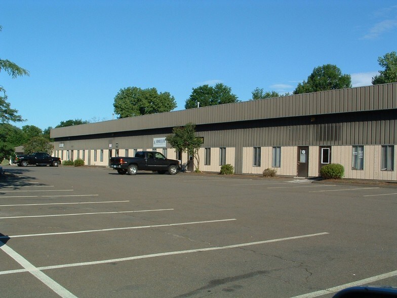 59 School Ground Rd, Branford, CT à louer - Photo de l’immeuble – Image 3 sur 6