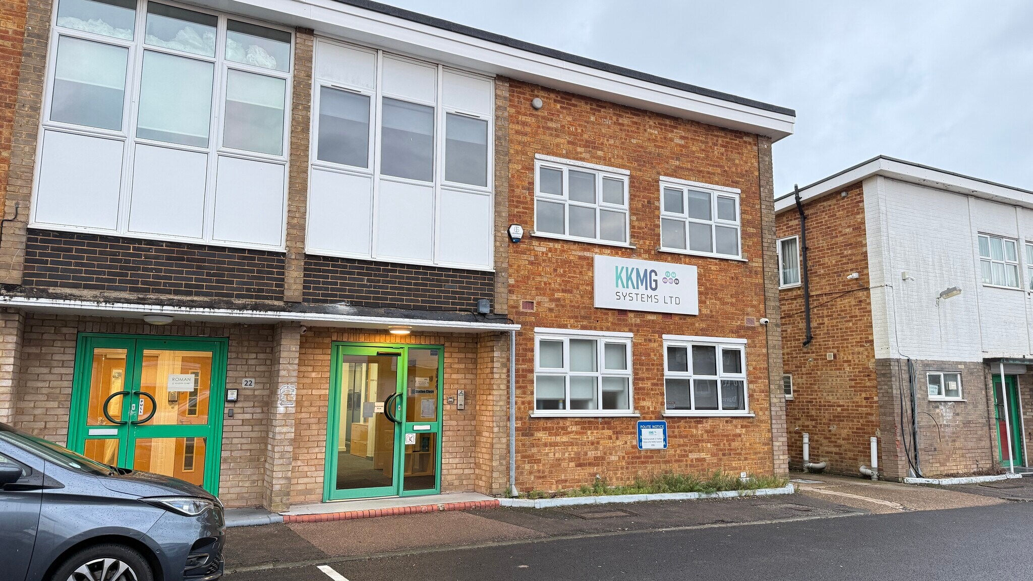 10-11 Station Clos, Potters Bar à louer Photo de l’immeuble– Image 1 sur 17