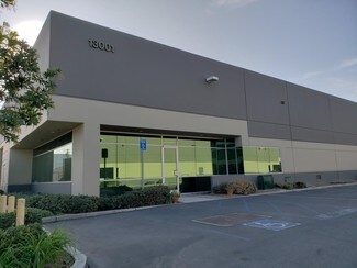 Plus de détails pour 13001-13003 Los Nietos Rd, Santa Fe Springs, CA - Industriel/Logistique à vendre