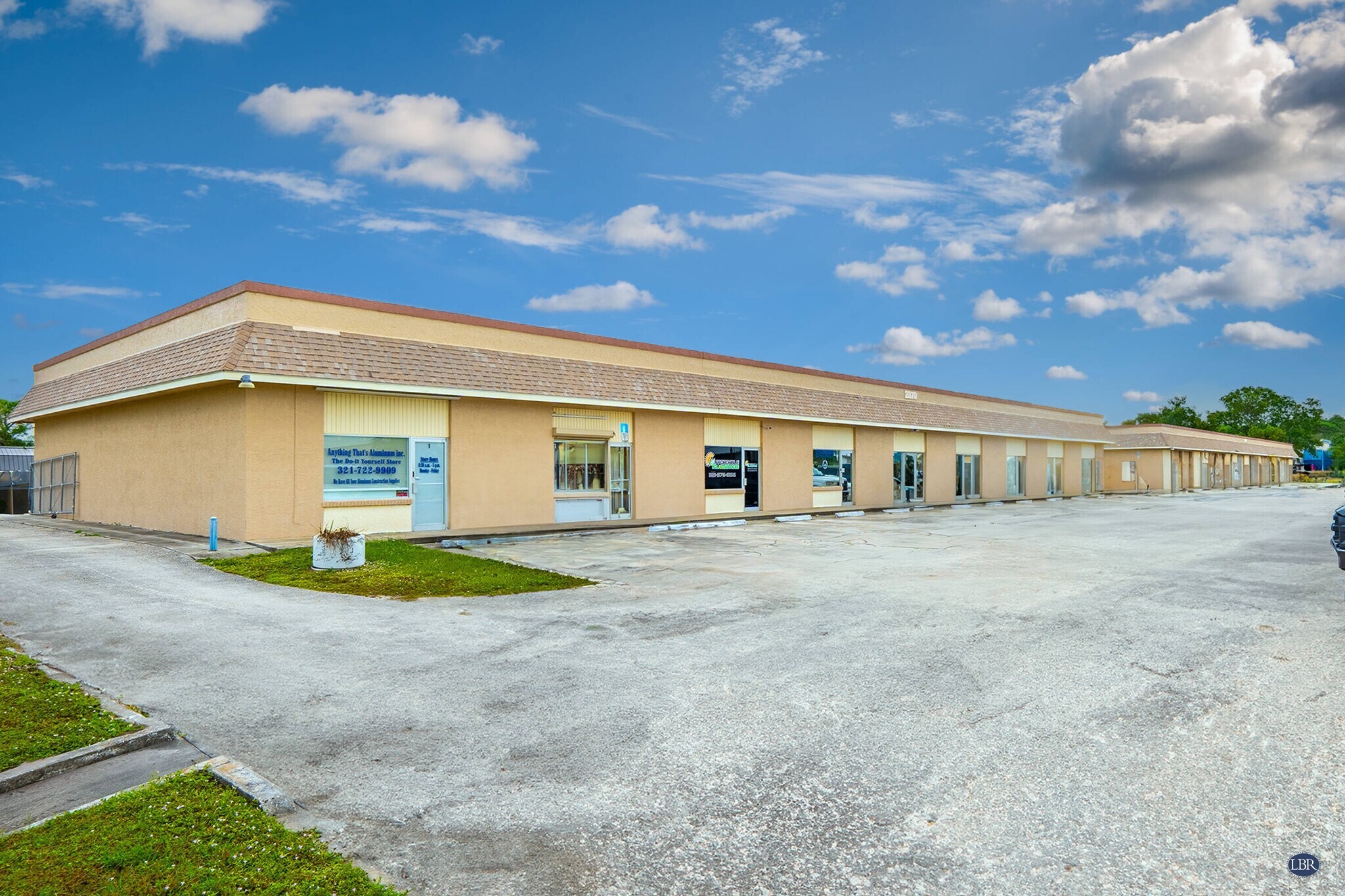 2860-2870 NE Kirby Cir, Palm Bay, FL à louer Photo de l’immeuble– Image 1 sur 9