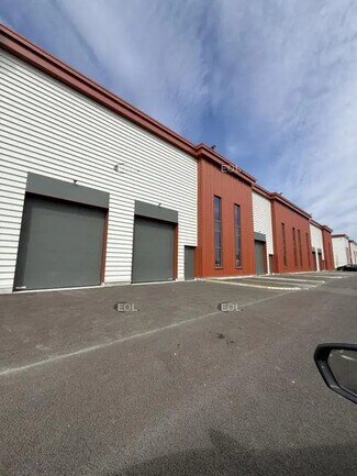 Plus de détails pour Local d'activités à louer