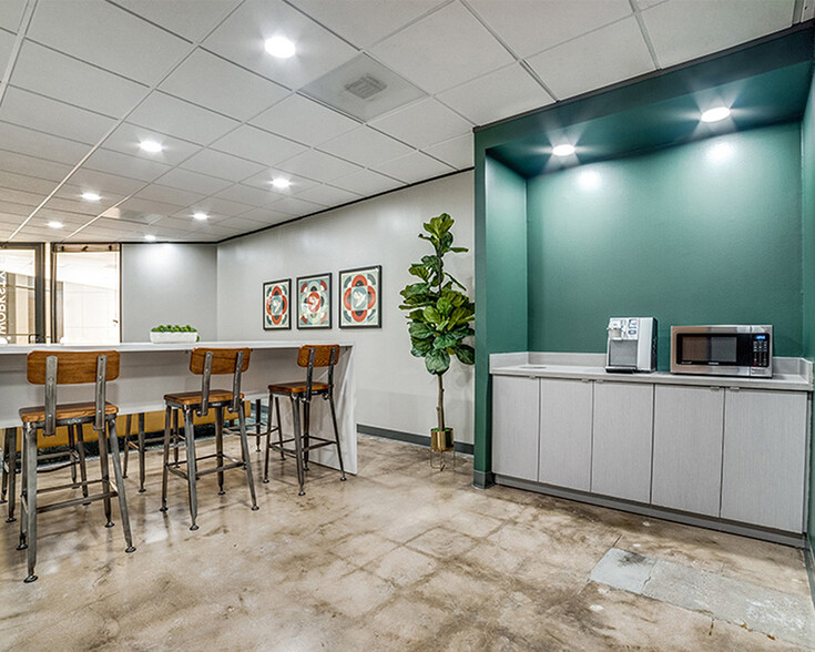 5600 NW Central Dr, Houston, TX à louer - Photo intérieure – Image 1 sur 8