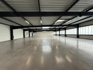 Plus de détails pour Local d'activités à louer