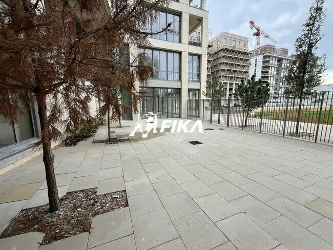 Plus de détails pour Local commercial à vendre