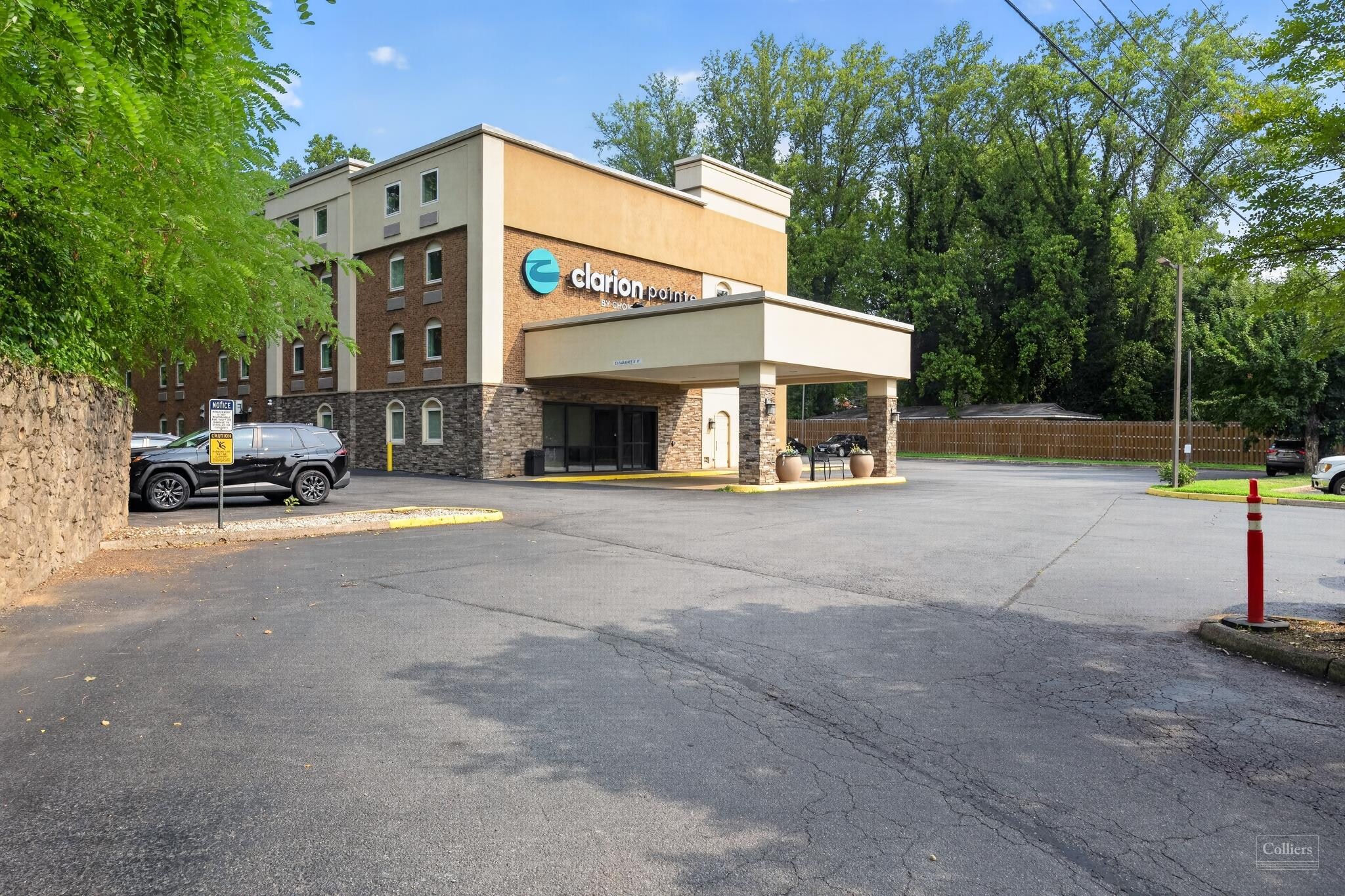 1803 Emmet St N, Charlottesville, VA à vendre Photo principale– Image 1 sur 31