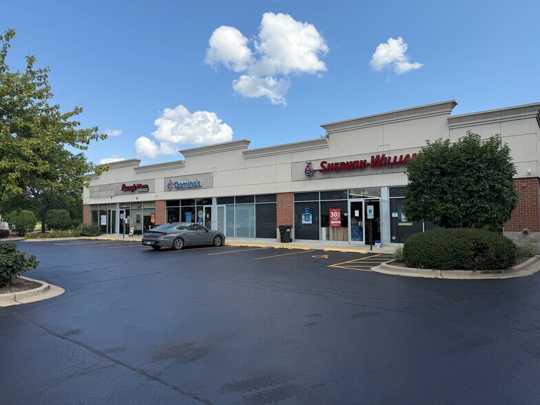 890 S Rand Rd, Lake Zurich, IL à louer - Photo de l’immeuble – Image 2 sur 8