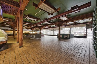 Plus de détails pour 80 E Main St, Huntington, NY - Local commercial à louer