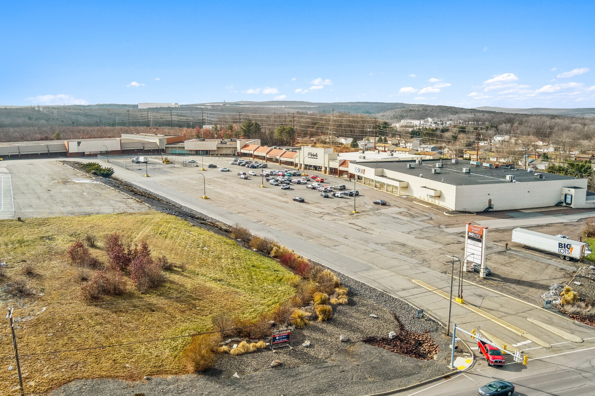210-290 Susquehanna Blvd, West Hazleton, PA à vendre Photo de l’immeuble– Image 1 sur 13
