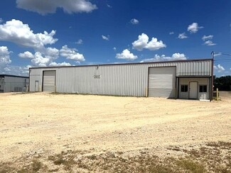 Plus de détails pour 3517 W Highway 90, Seguin, TX - Industriel/Logistique à louer