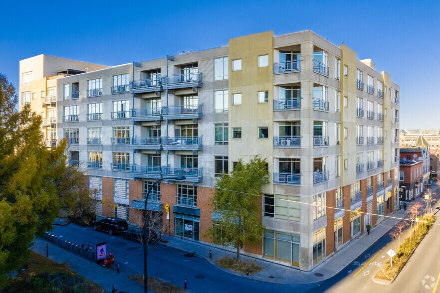 83 Rue Rachel E, Montréal, QC à vendre - Photo de l’immeuble – Image 2 sur 7