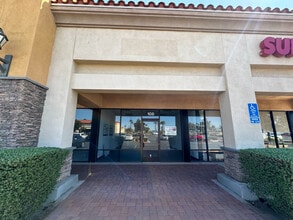 15617-15683 Roy Rogers Dr, Victorville, CA à louer Photo de l’immeuble– Image 1 sur 5