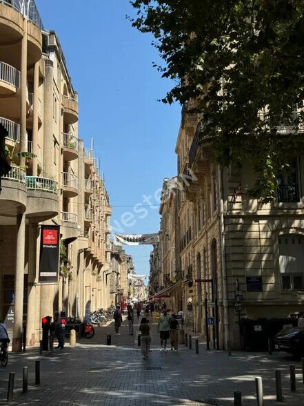 Local commercial dans Bordeaux à louer - Photo de l’immeuble – Image 1 sur 3