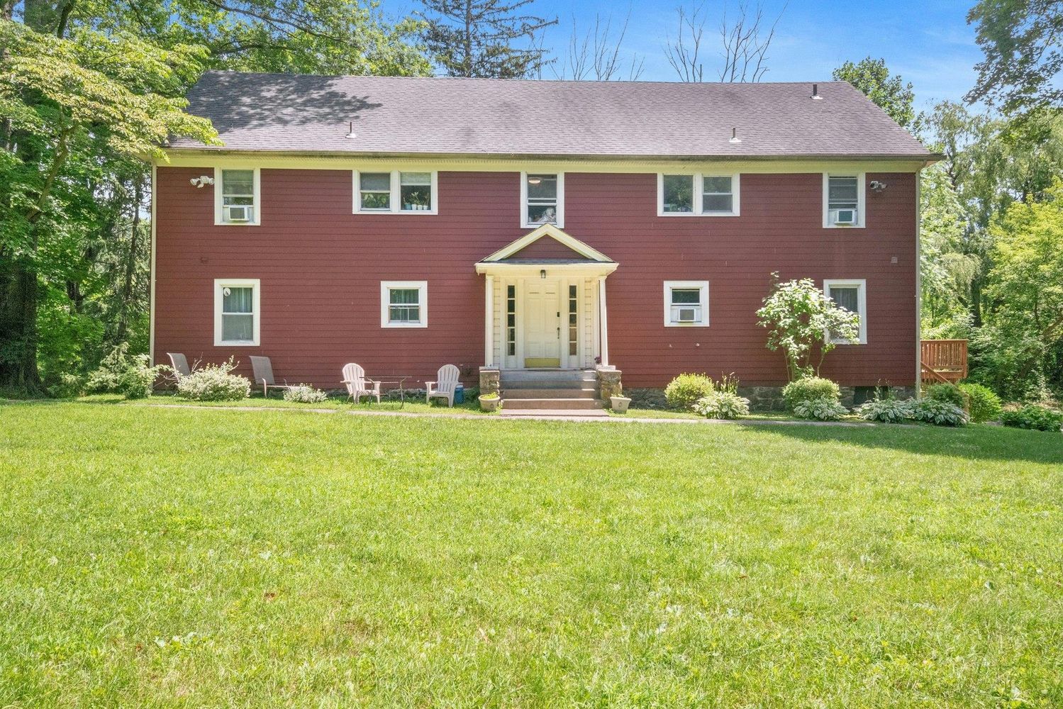 858 Pleasantville Rd, Briarcliff Manor, NY à vendre Photo principale– Image 1 sur 10