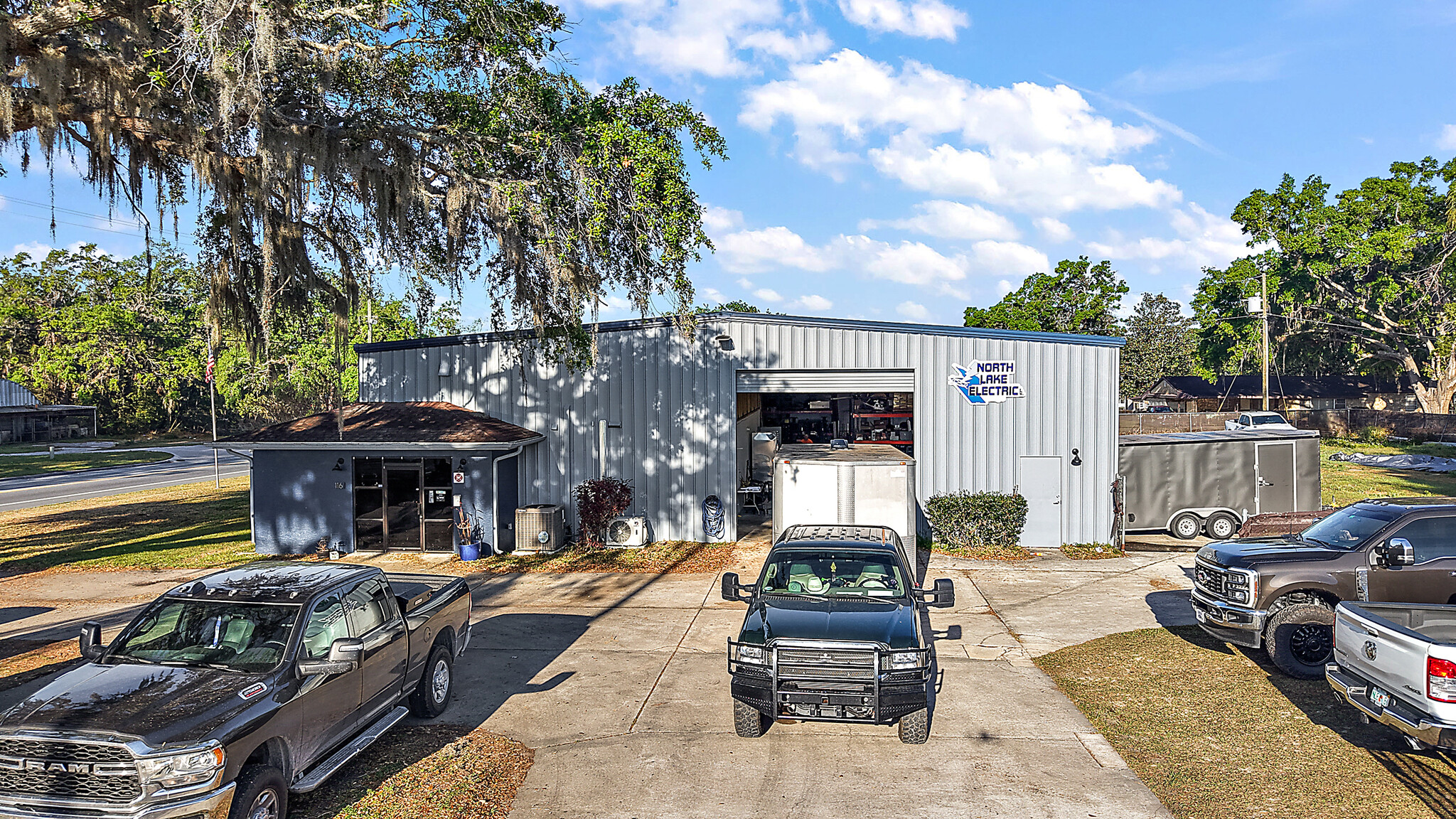 116 W Kings Hwy, Center Hill, FL à vendre Photo de l’immeuble– Image 1 sur 30