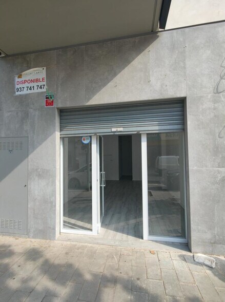 Local commercial dans Martorell, Barcelona à louer - Photo de l’immeuble – Image 3 sur 3