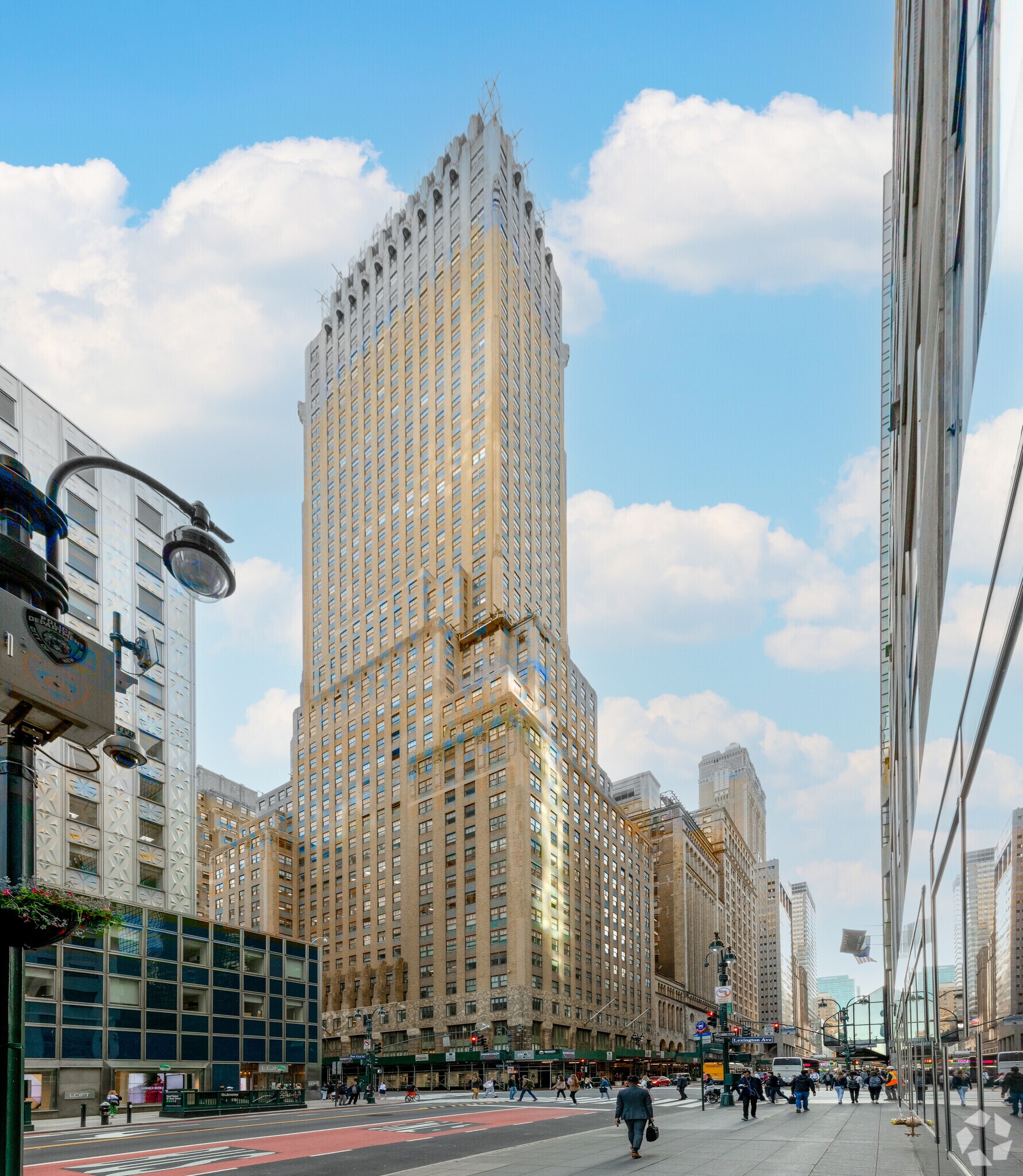 122 E 42nd St, New York, NY à louer Photo principale– Image 1 sur 24