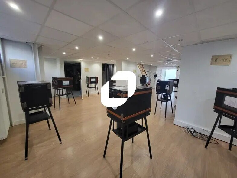 Local d’activités dans Montrouge à louer - Photo intérieure – Image 2 sur 10