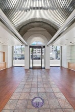 250 N Robertson Blvd, Beverly Hills, CA à louer Photo intérieure– Image 2 sur 20