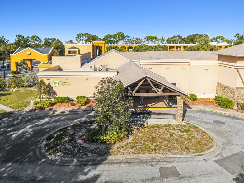 9350 Turkey Lake Rd, Orlando, FL à vendre - Photo de l’immeuble – Image 1 sur 11