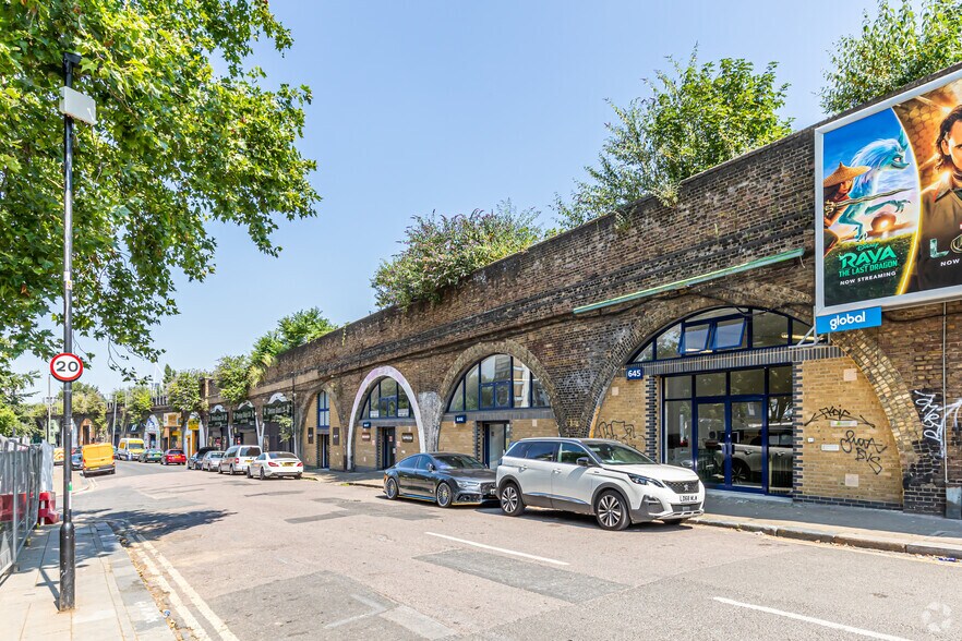 Portslade Rd, Londres à louer - Photo de l’immeuble – Image 3 sur 13