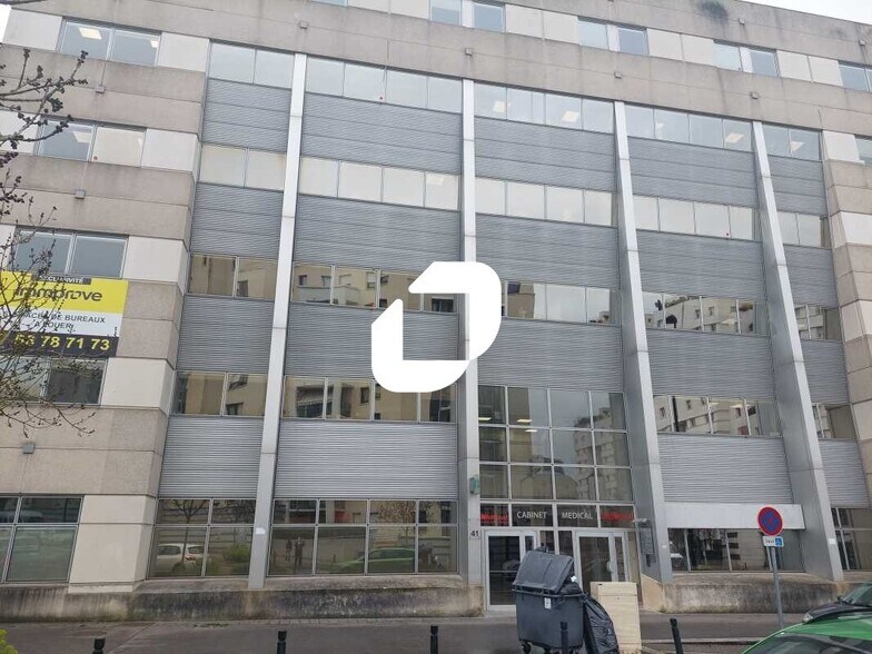 41 Boulevard Vauban, Guyancourt à louer - Photo de l’immeuble – Image 2 sur 8