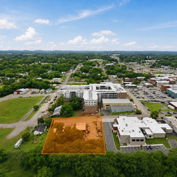 209 E 6th Street, Columbia, TN à vendre - Photo de l’immeuble – Image 1 sur 28