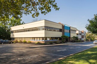 Plus de détails pour 860 E Swedesford Rd, Wayne, PA - Bureau à vendre