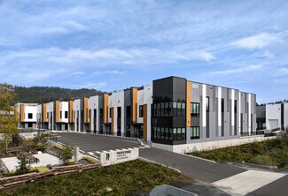 Plus de détails pour 3372 Luxton Rd, Langford, BC - Industriel/Logistique à vendre