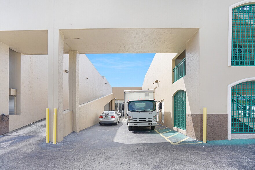 10200 NW 25th St, Doral, FL à vendre - Photo de l’immeuble – Image 2 sur 55