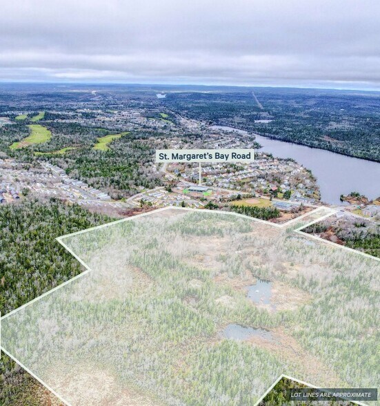 1426 St Margarets Bay Rd, Lakeside, NS à vendre - Aérien – Image 2 sur 5