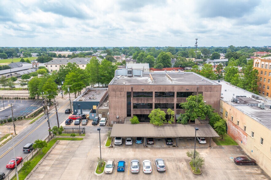 214 Jefferson St, Lafayette, LA à vendre - Photo de l’immeuble – Image 2 sur 17