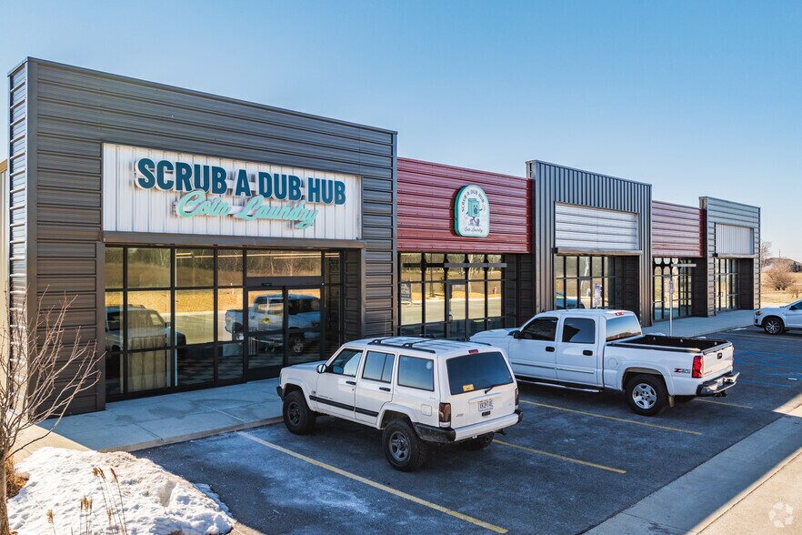 1350 N Maxine Ave, Nixa, MO à louer - Photo de l’immeuble – Image 2 sur 34