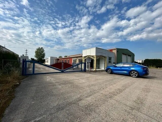 Local d’activités dans Chalon-sur-Saône à louer - Photo de l’immeuble – Image 1 sur 8