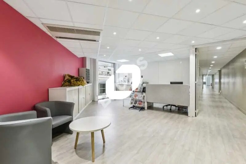 Bureau dans Paris à louer - Photo de l’immeuble – Image 2 sur 23