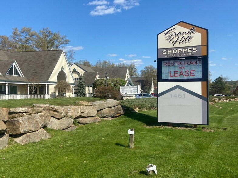 1461 Hooksett Rd, Hooksett, NH à louer - Photo de l’immeuble – Image 3 sur 7