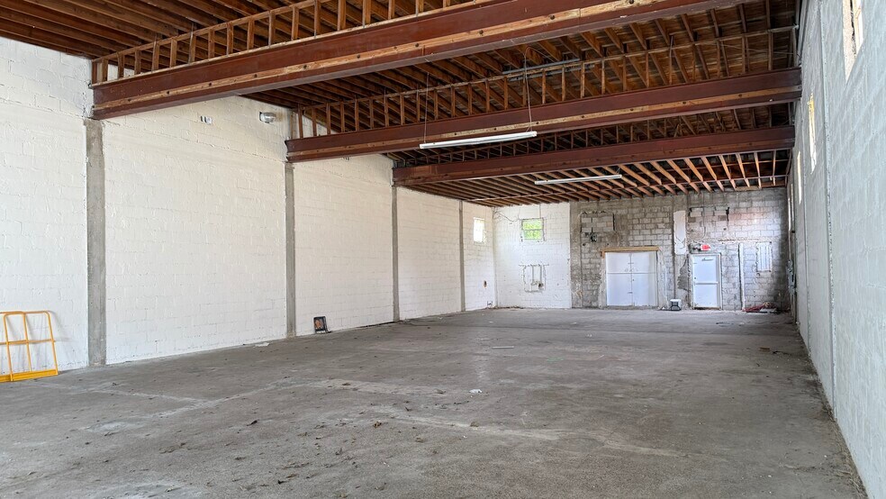 5930 NE 2nd Ave, Miami, FL à louer - Photo de l’immeuble – Image 2 sur 17